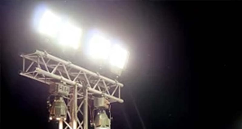 Lighting Comparison: LED vs Metal Halide Lights featured image
