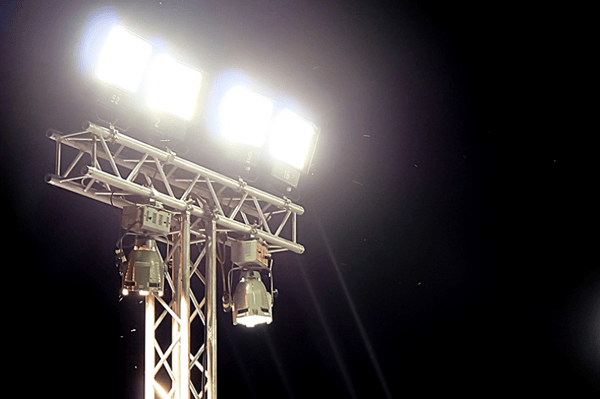 Lighting Comparison: LED vs Metal Halide Lights