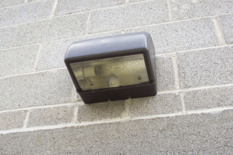 Three Common Problems with HID Wall Pack Lights featured image